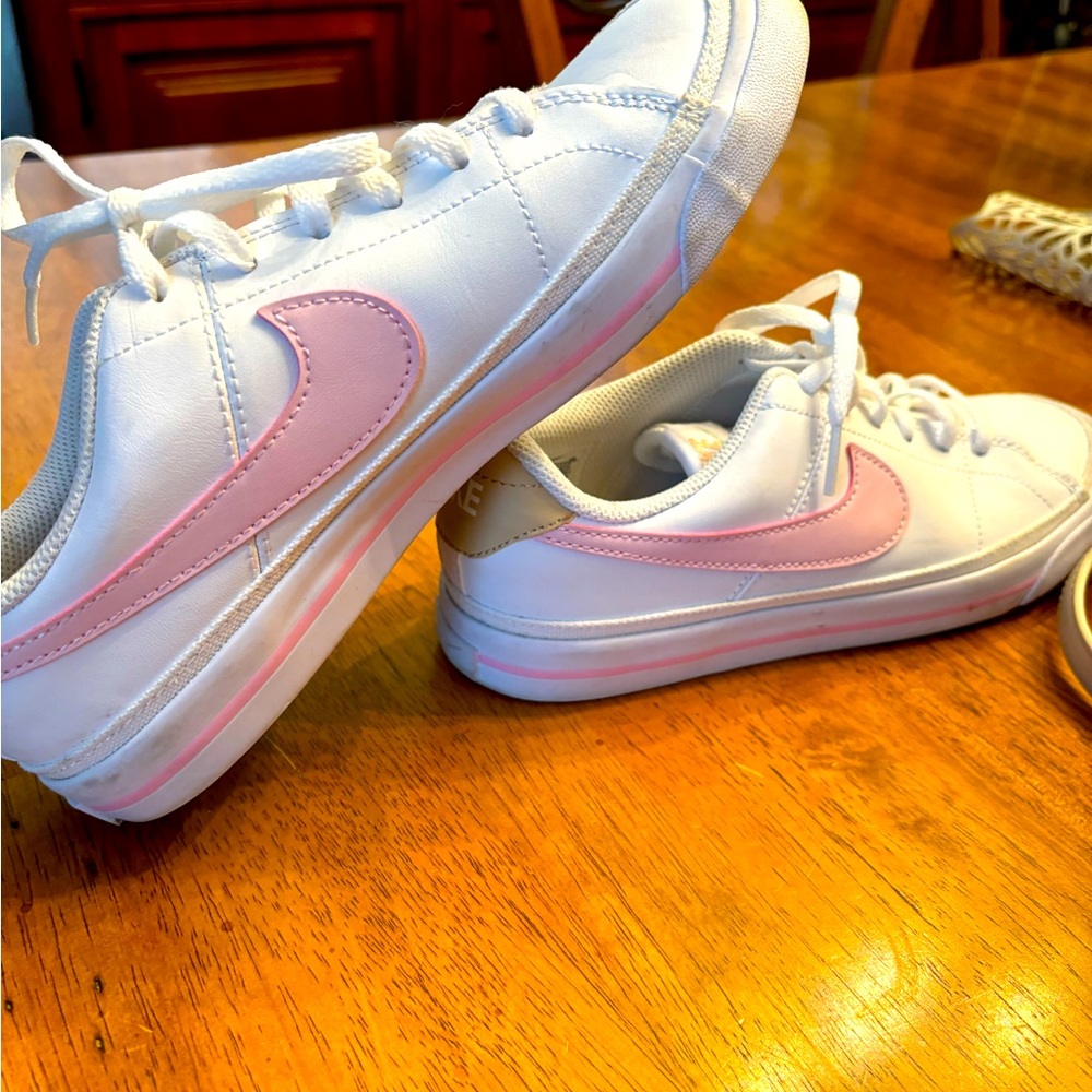 Nike womens shoes, 7